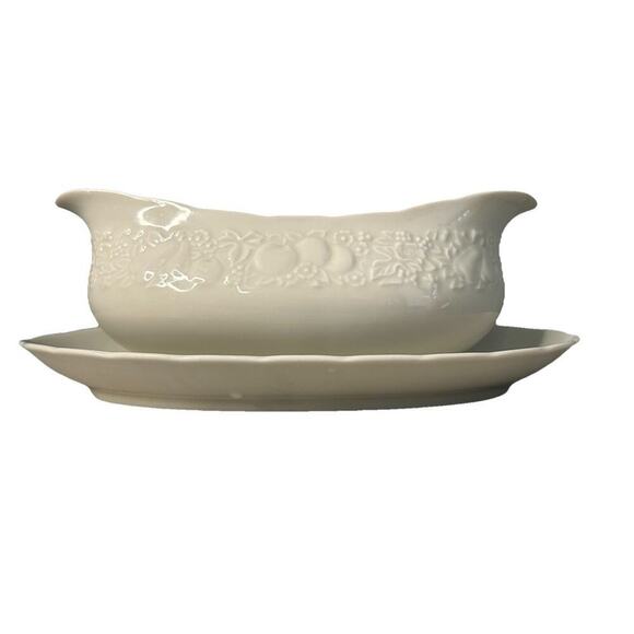 EUC Harmony House Bounty Gravy Boat w/ Attached Underplate Fine China 2516 Japan - Picture 6 of 14